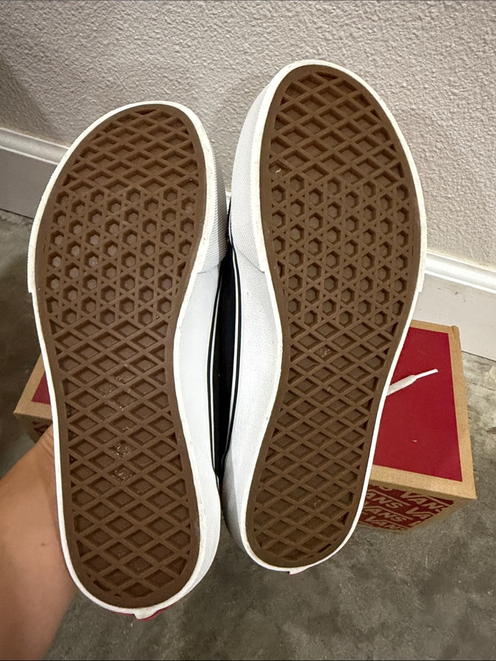 Vans Old Skool- Youth 5.5 (Men’s 5.5 / Women’s 7) - Picture 6 of 8
